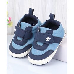 Cute Walk by Babyhug Velcro Closure Solid Booties - Blue