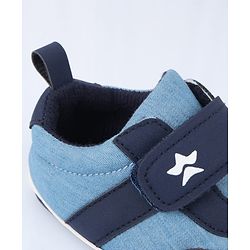 Cute Walk by Babyhug Velcro Closure Solid Booties - Blue
