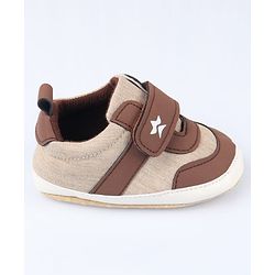 Cute Walk by Babyhug Velcro Closure Solid Booties - Blue