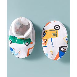 Babyhug 100% Cotton Interlock Knit Cap Mittens & Booties Set With Vehicle Print White - Diameter 14 cm