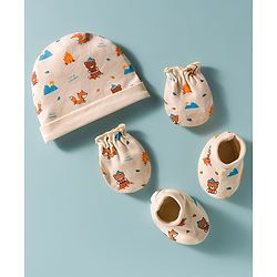 Babyhug 100% Cotton Interlock Knit Cap Mittens & Booties Set With Bear Print Peach - Diameter 17 cm
