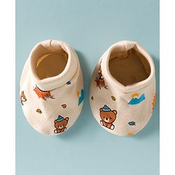 Babyhug 100% Cotton Interlock Knit Cap Mittens & Booties Set With Bear Print Peach - Diameter 17 cm