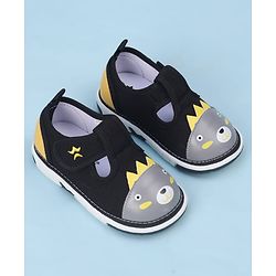 Cute Walk by Babyhug Casual Shoes With Velcro Closure & Face Applique - Black