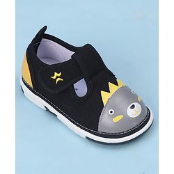 Cute Walk by Babyhug Casual Shoes With Velcro Closure & Face Applique - Black