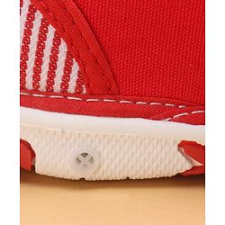 Cute Walk by Babyhug Casual Shoes With Velcro Closure & Cat Applique - Red