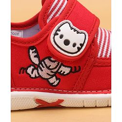 Cute Walk by Babyhug Casual Shoes With Velcro Closure & Cat Applique - Red