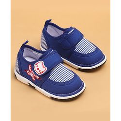 Cute Walk by Babyhug Casual Shoes With Velcro Closure & Cat Applique - Red