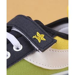Cute Walk by Babyhug Velcro Closure Solid Color Casual Shoes - Blue