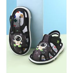 Cute Walk by Babyhug Velcro Closure Sandals With Astronaut Applique - Black