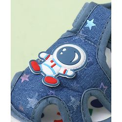 Cute Walk by Babyhug Velcro Closure Sandals With Astronaut Applique - Black