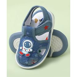 Cute Walk by Babyhug Velcro Closure Sandals With Astronaut Applique - Black