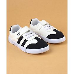 Cute Walk by Babyhug Casual shoes With Velcro Closure - Navy Blue
