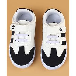 Cute Walk by Babyhug Casual shoes With Velcro Closure - Navy Blue