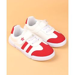 Cute Walk by Babyhug Casual shoes With Velcro Closure - Navy Blue