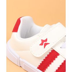 Cute Walk by Babyhug Casual shoes With Velcro Closure - Navy Blue