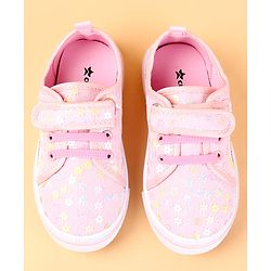 Cute Walk by Babyhug Casual shoes With Velcro Closure & Floral Applique - Light Green