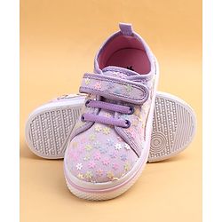 Cute Walk by Babyhug Casual shoes With Velcro Closure & Floral Applique - Light Green