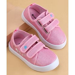 Cute Walk by Babyhug Velcro Closure Casual Shoes with Floral Embroidery - Black