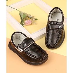Cute Walk by Babyhug Velcro Closure Loafers with Star Applique - Black