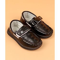 Cute Walk by Babyhug Velcro Closure Loafers with Star Applique - Black