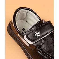 Cute Walk by Babyhug Velcro Closure Loafers with Star Applique - Black