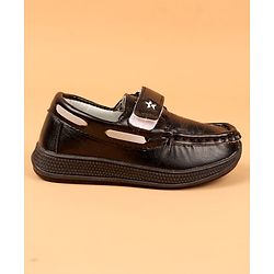 Cute Walk by Babyhug Velcro Closure Loafers with Star Applique - Black