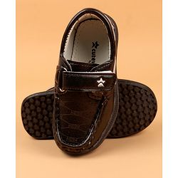 Cute Walk by Babyhug Velcro Closure Loafers with Star Applique - Black