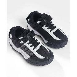Cute Walk by Babyhug  Velcro Closure Sneaker Shoes - Black