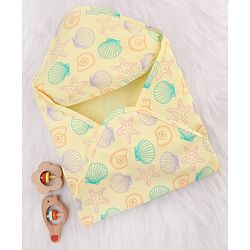 Babyhug Cotton Knit Hooded Wrapper With Sea Life Theme Print L 73 x B 72 cm - Yellow