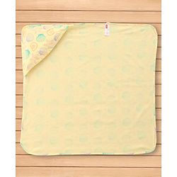 Babyhug Cotton Knit Hooded Wrapper With Sea Life Theme Print L 73 x B 72 cm - Yellow