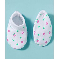 Babyhug 100% Cotton Knit Cap Mittens & Booties With Floral Print Multicolor - Diameter 10 cm