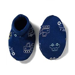 Babyhug 100% Cotton Knit Cap Mittens & Booties With Vehicle Print Multicolor - Diameter 16 cm