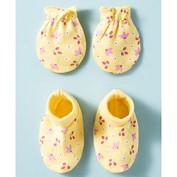 Babyhug 100% Knit Cotton Mittens & Booties With Floral Print - Multicolor