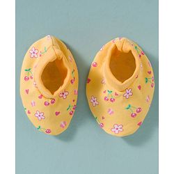 Babyhug 100% Cotton Interlock Knit Cap, Mittens & Booties Set With Floral Print Yellow - Diameter 16 cm