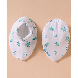 Babyhug 100% Cotton Interlock Knit Cap, Mittens & Booties Set With Floral Print White - Diameter 16 cm