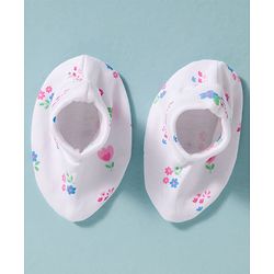 Babyhug 100% Cotton Knit Cap Mittens & Booties Set with Floral Print White - Diameter 16 cm