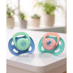 Babyhug Seahorse Print Orthodontic Pacifier Pack of 2| 3+ Months| Protective Hygienic Cap| Breathable Airflow Vents | Orthodontic Silicone Teat | Food-Grade Silicone | BPA Free | Baby Safe