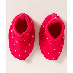 Babyhug 100% Cotton Knit Cap Mittens & Booties with Heart Print & Bow Applique Red - Diameter 14 cm