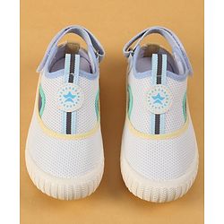 Cute Walk by Babyhug Velcro Closure Casual Shoes with Patch Detailing - White & Yellow