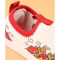 Cute Walk by Babyhug Slip On Casual Shoes with House Print - White