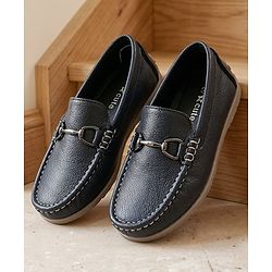 Cute Walk by Babyhug Slip On Solid Loafers With Applique - Navy Blue