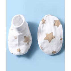 Babyhug 100% Cotton Knit Star Print Mittens and Booties - White