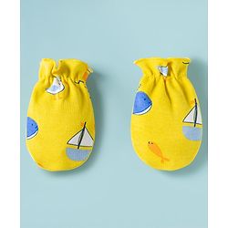 Babyhug 100% Cotton Knit Cap Mittens & Booties with Whale Print Multicolor - Diameter 10 cm