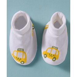 Babyhug 100% Cotton Knit Cap Mittens & Booties Set with Taxi Print White - Diameter 10 cm