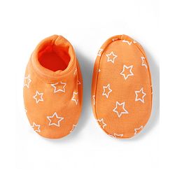 Babyhug 100% Cotton Knit Mittens & Booties Set with Star Print - Orange