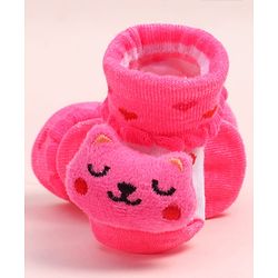 Cute Walk by Babyhug Fabric Ankle Length Socks Shoes with Heart Design & Kitten Applique- Pink