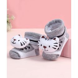 Cute Walk by Babyhug Fabric Ankle Length Socks Shoes with Kitten Design & Applique- Grey