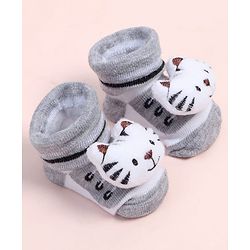 Cute Walk by Babyhug Fabric Ankle Length Socks Shoes with Kitten Design & Applique- Grey