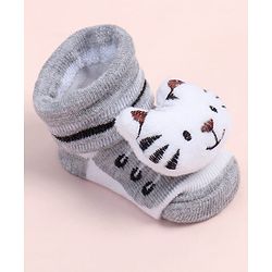 Cute Walk by Babyhug Fabric Ankle Length Socks Shoes with Kitten Design & Applique- Grey