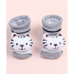 Cute Walk by Babyhug Fabric Ankle Length Socks Shoes with Kitten Design & Applique- Grey